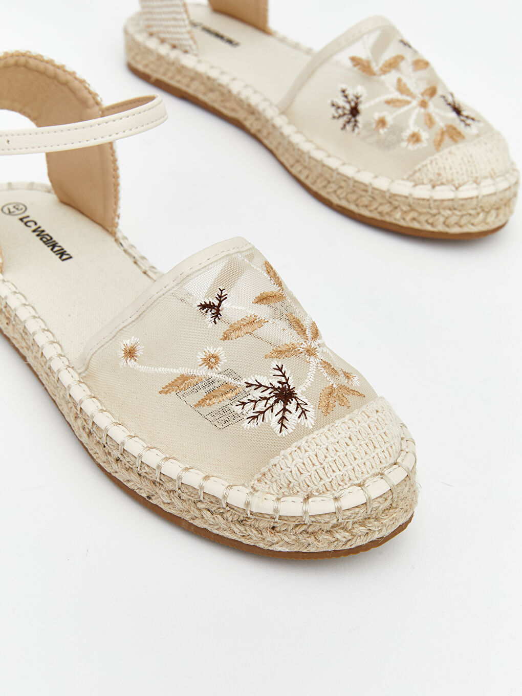 Floral Embroidered Women's Ballet Flats-2