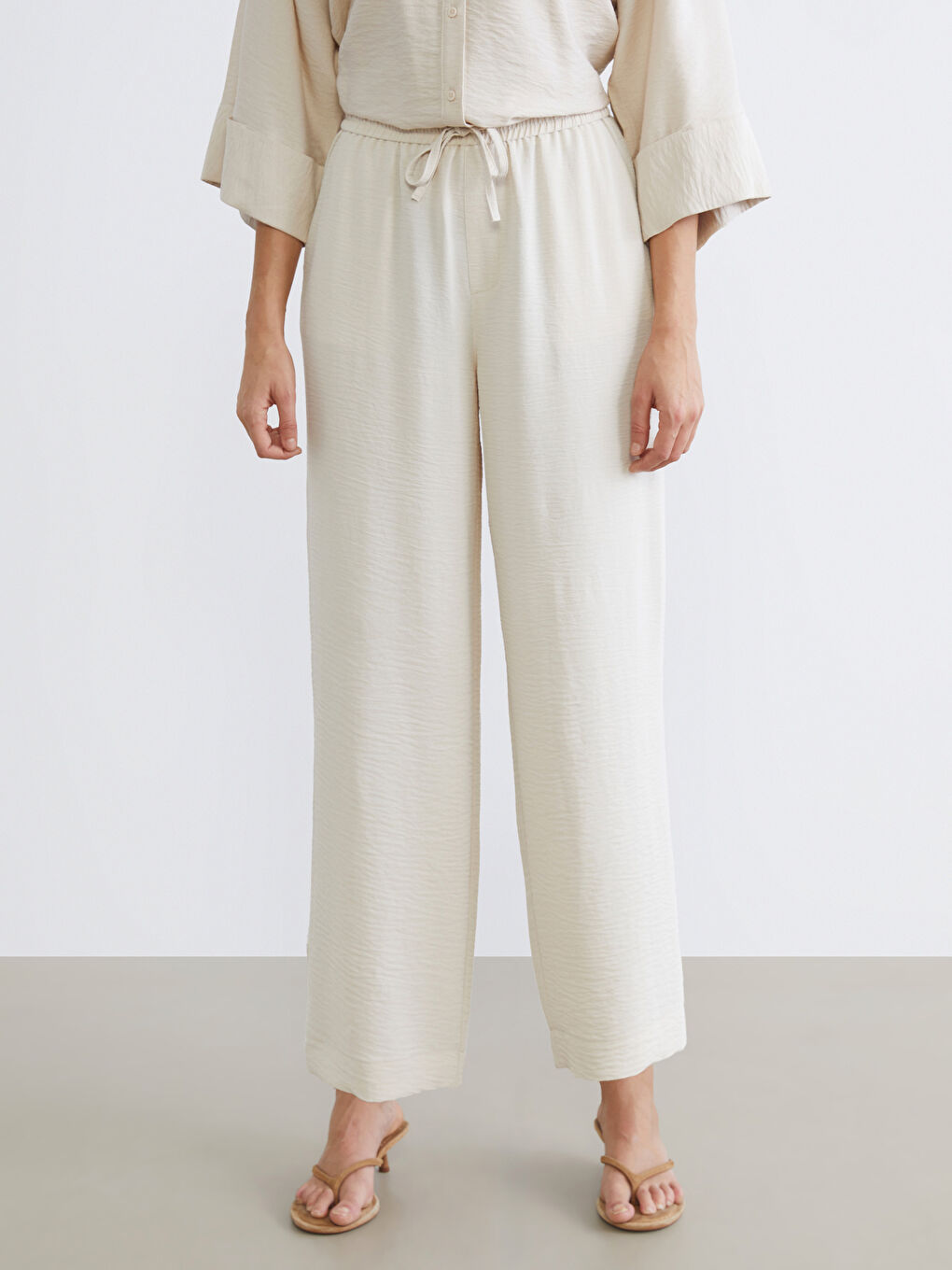 بنطلون نساء أرمور مع حزام خصر مرن-1