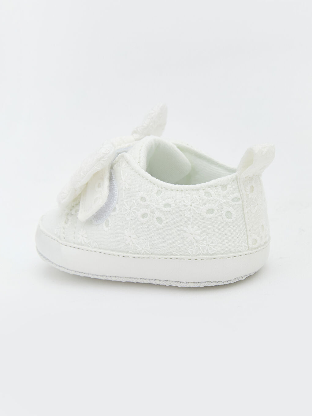 Baby girl's first walking shoes with bow detail.-4