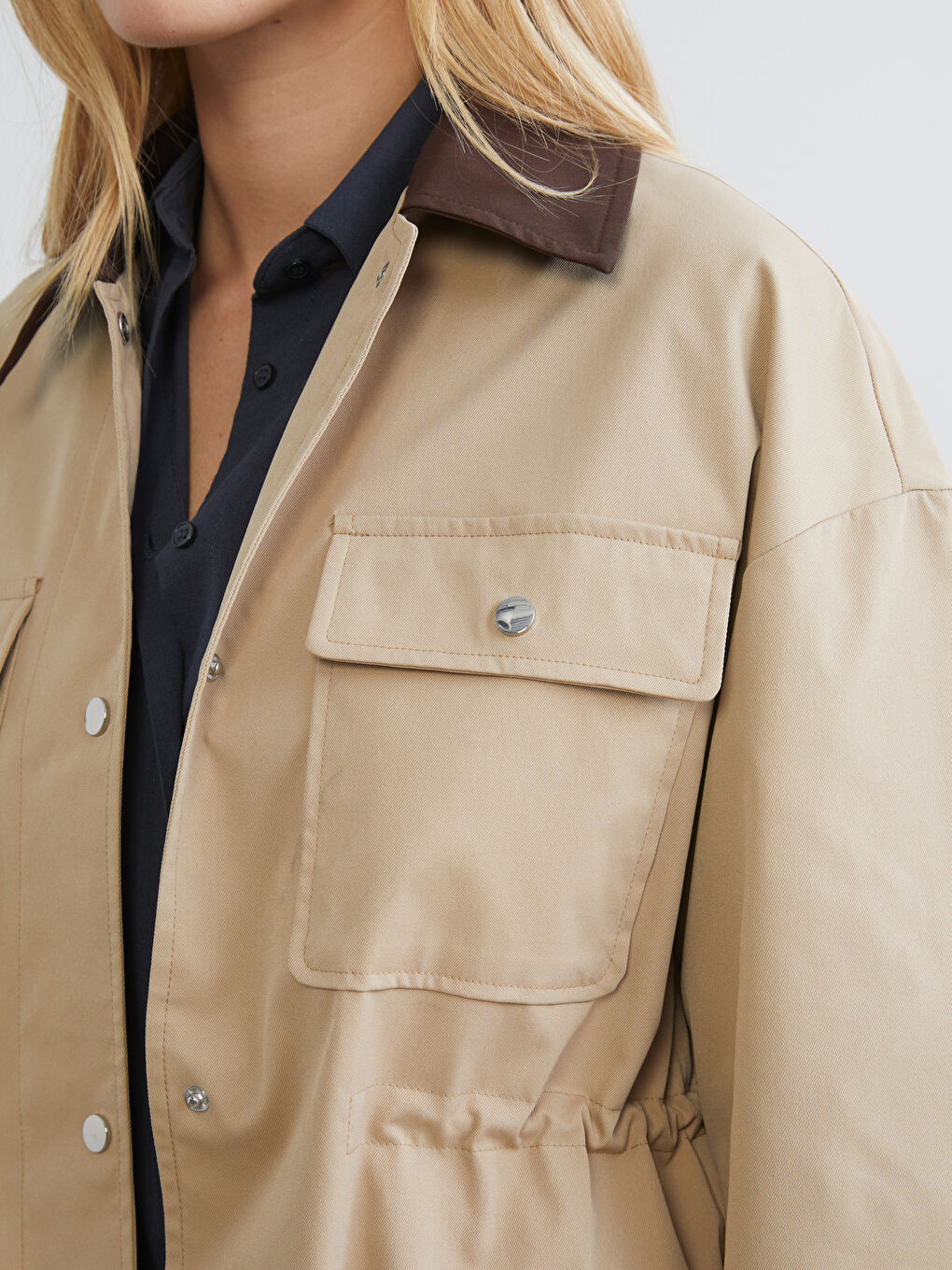 Ženska jakna sa somotskim okovratnikom-2