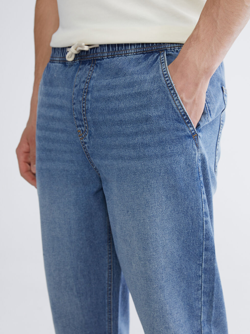 მამაკაცები მუქი ლურჯი ჯინსი-2