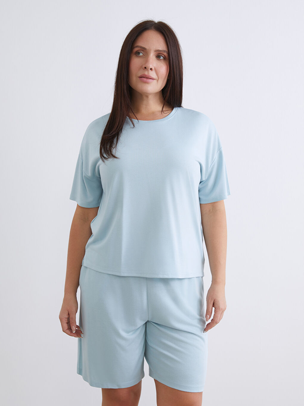 ქალი ლურჯი პიჟამა ტოპი