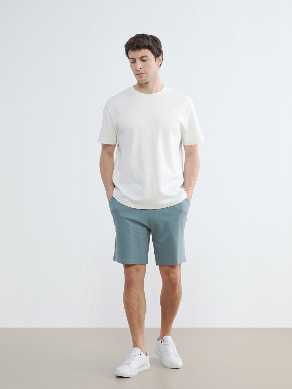 Shorts En Interlock Pour Homme À Coupe Standard