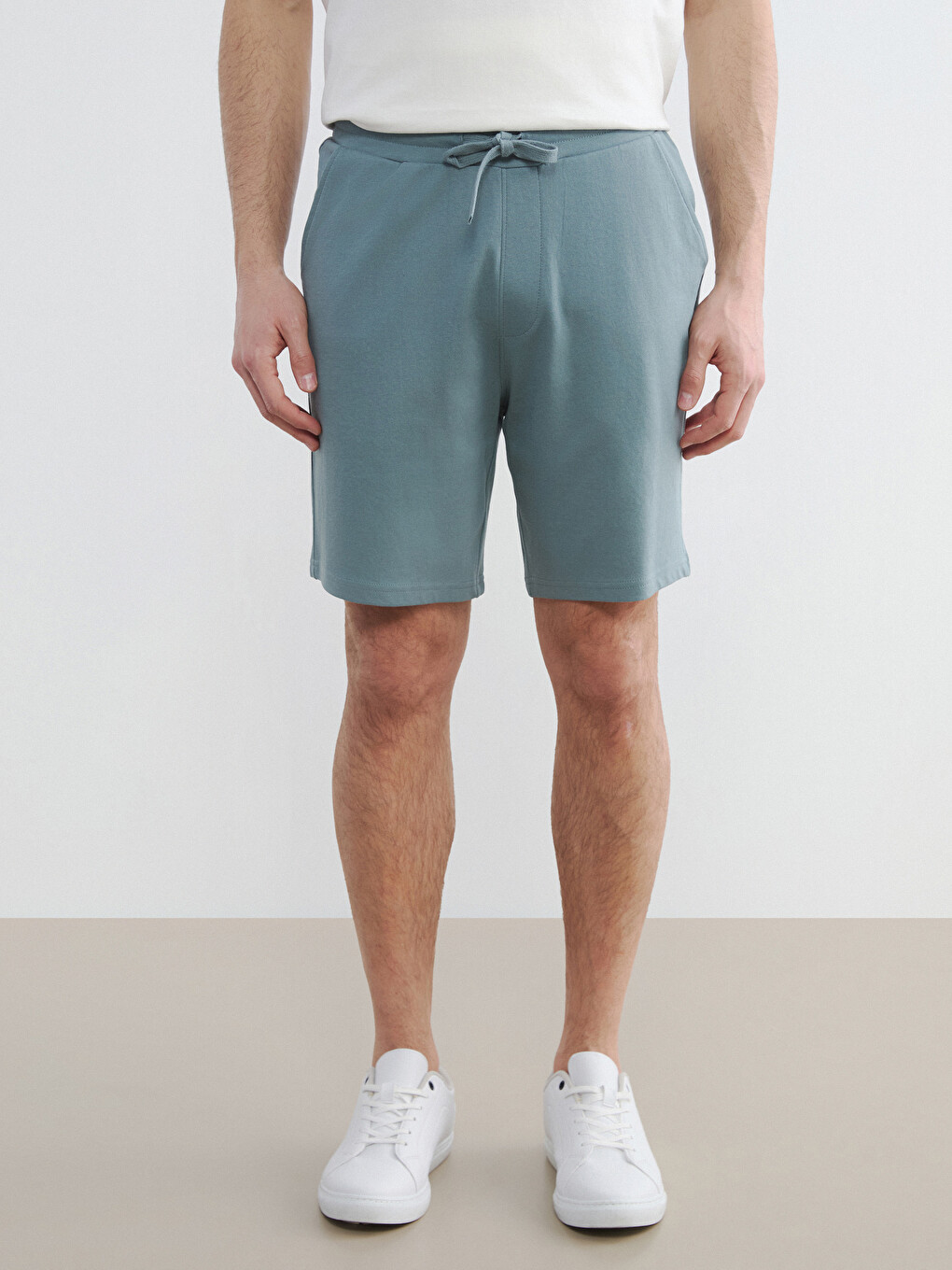 Shorts En Interlock Pour Homme À Coupe Standard-1