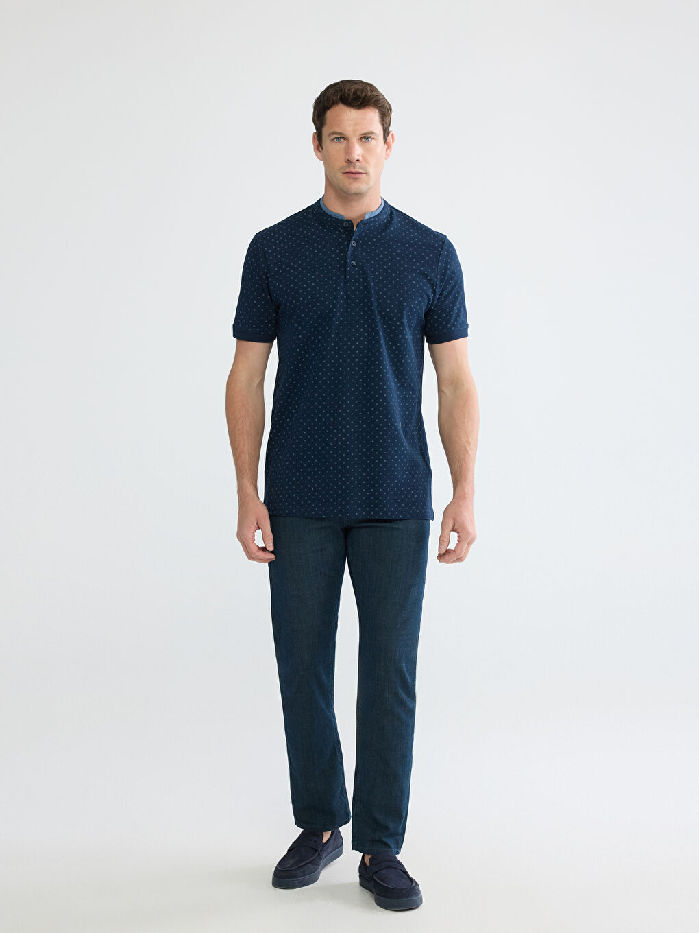 Мъжка тениска от пике с щампа и дядовска яка-1