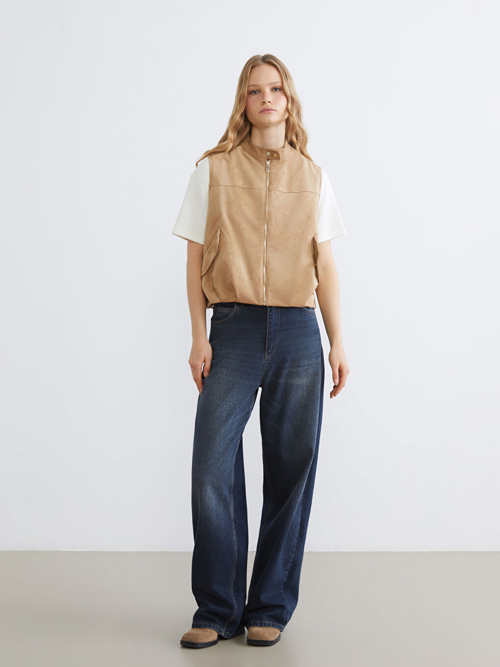 Kahverengi Dik Yaka Oversize Kadın Süet Görünümlü Yelek-1