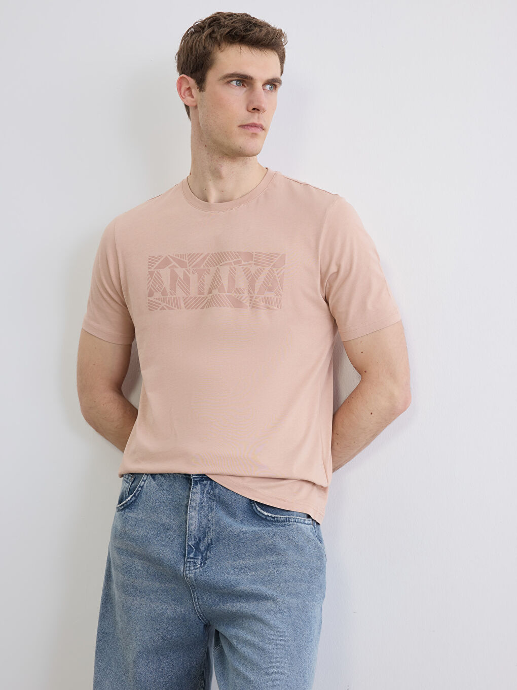 Pembe Antalya Baskılı Bisiklet Yaka Erkek Tişört