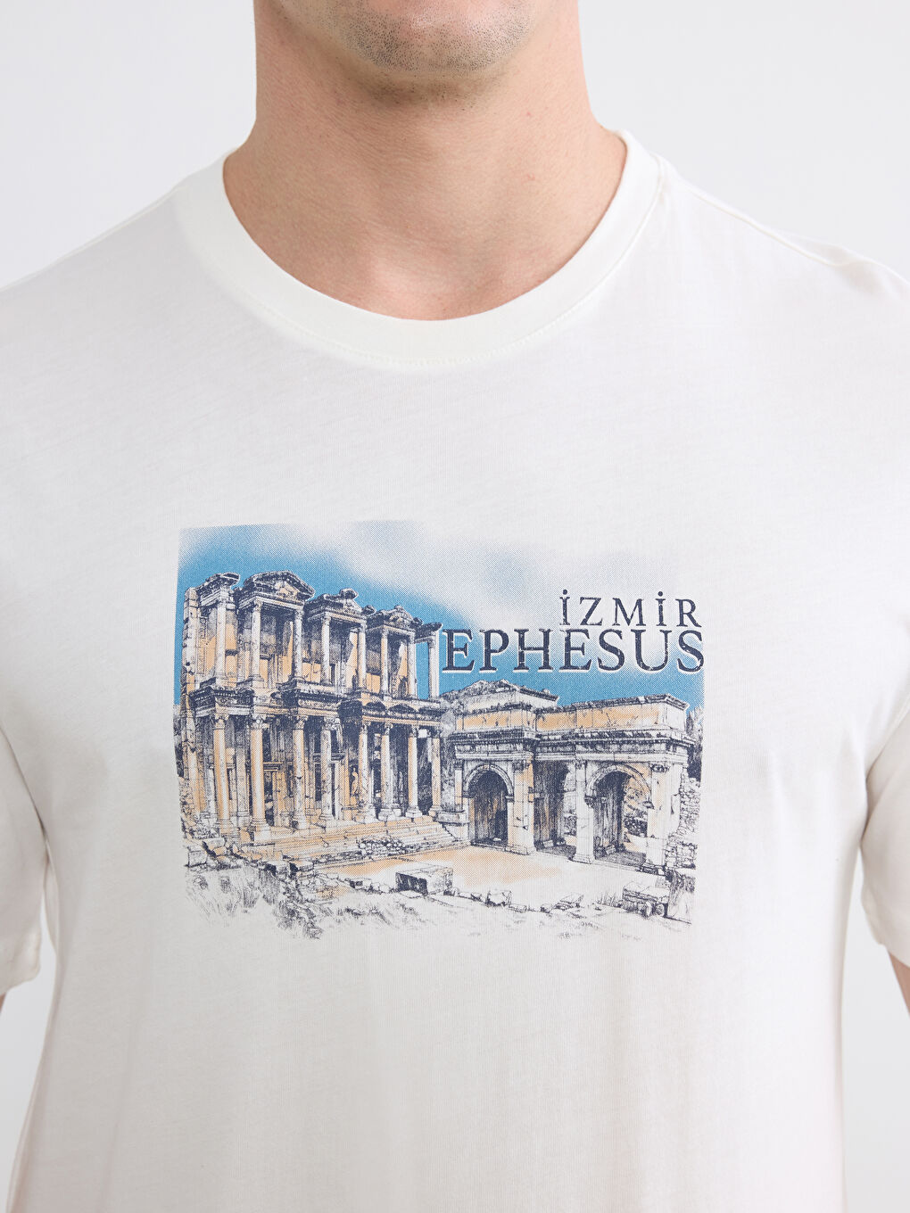 Ekru Bisiklet Yaka İzmir Baskılı Erkek Tişört-2