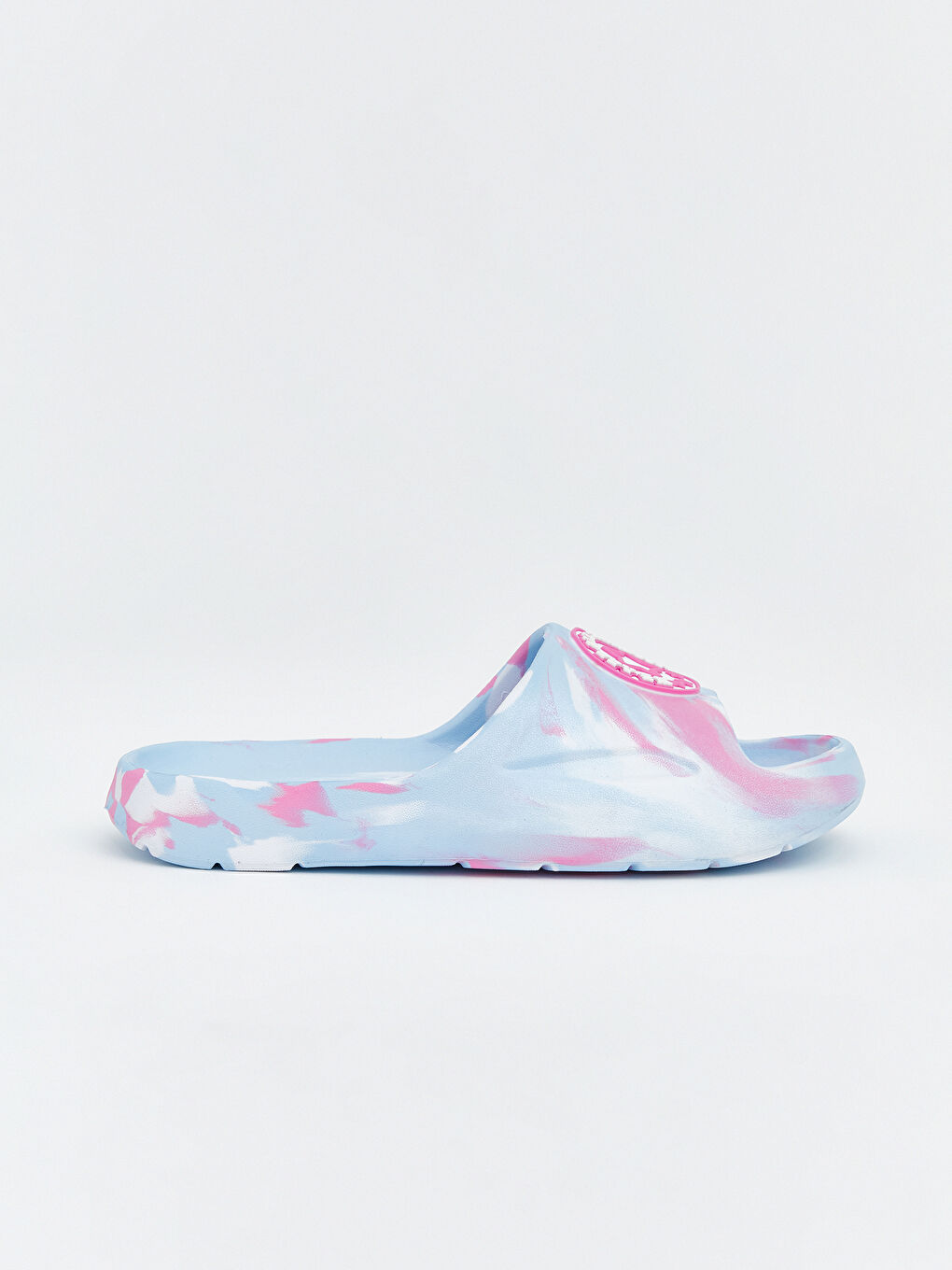 نەعل تێكه‌ڵاو کچ-1