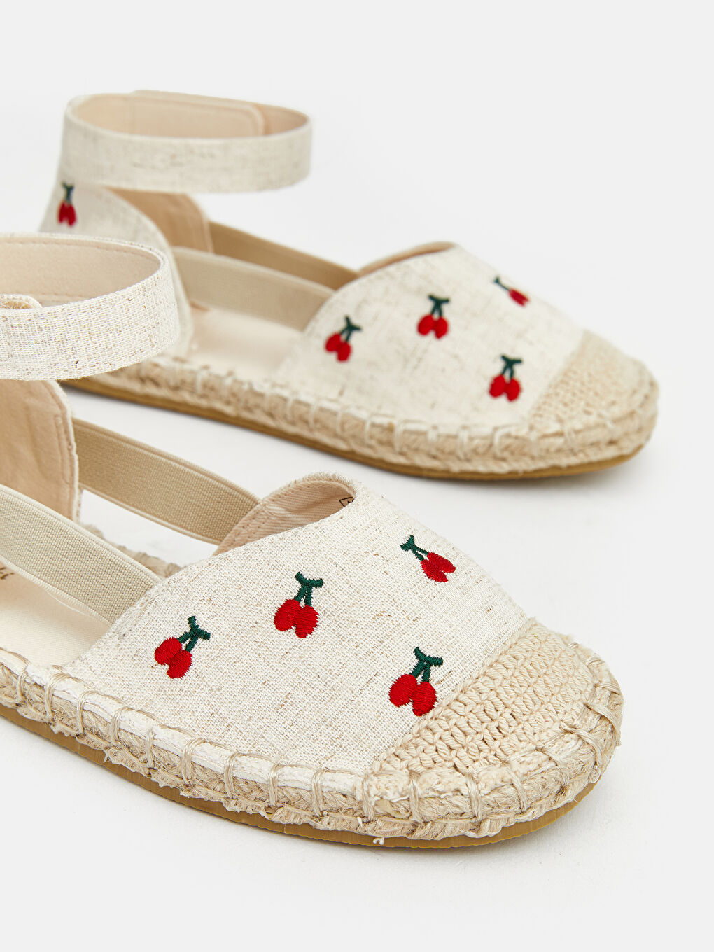 Момиче Бежово Сандали-2