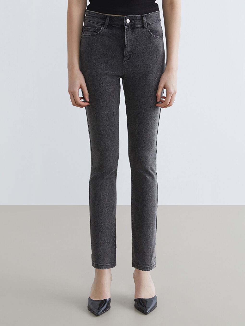 Gri Yüksek Bel Slim Fit Kadın Jean Pantolon-1