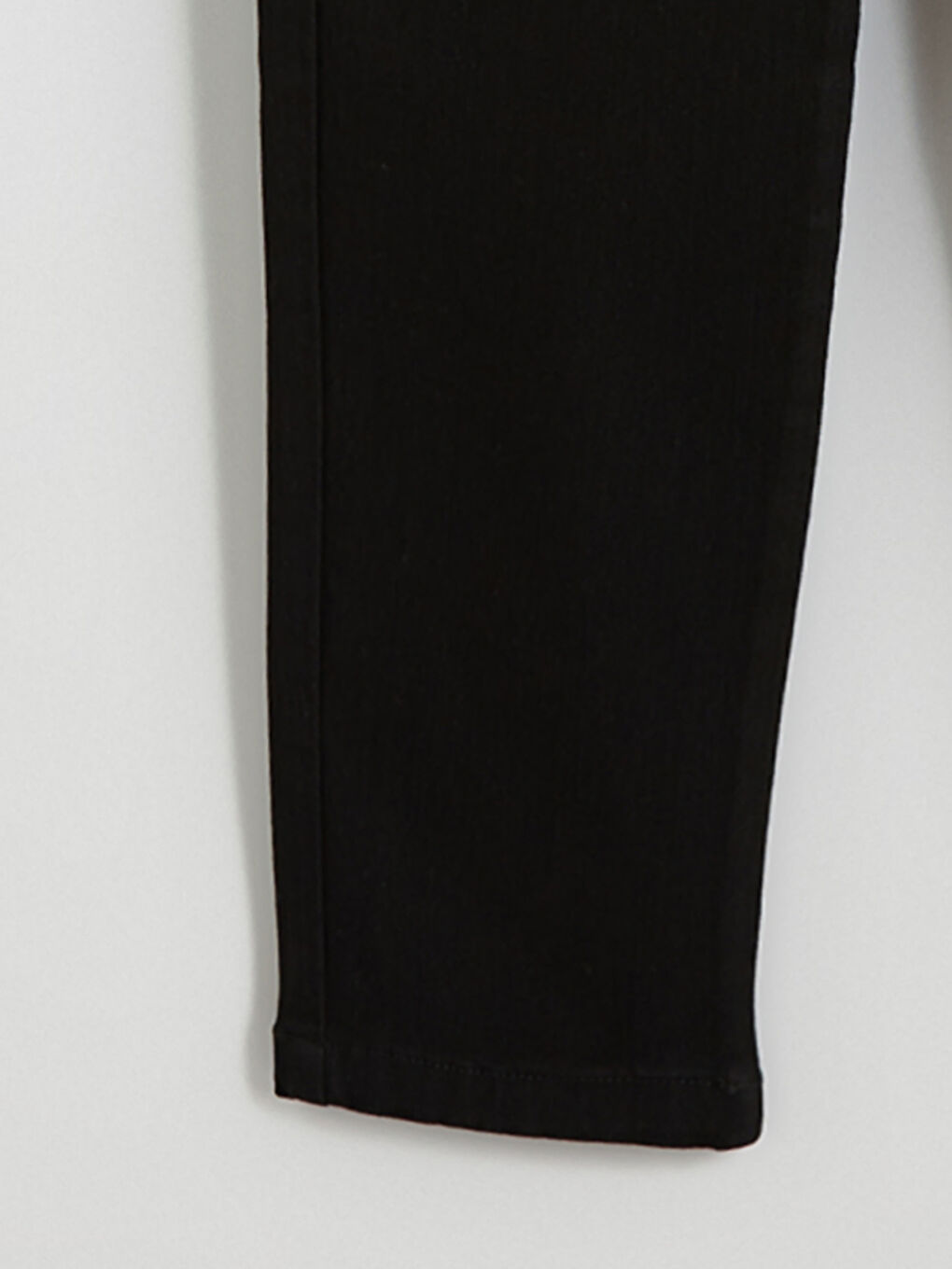 Siyah Beli Lastikli Slim Mom Kadın Jean Pantolon-5