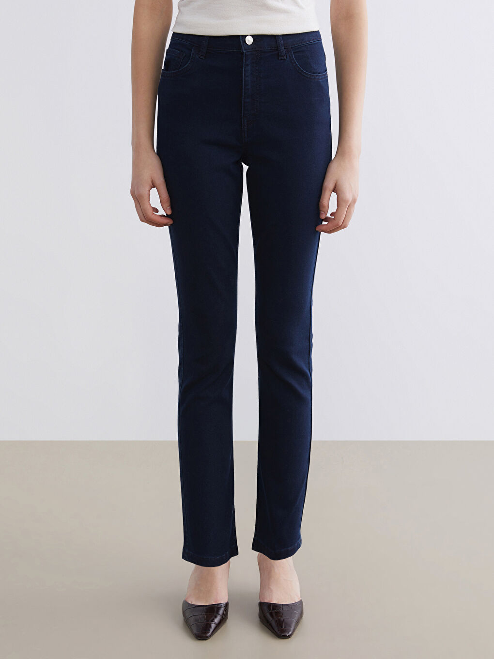 Siyah Slim Fit Kadın Jean Pantolon-1