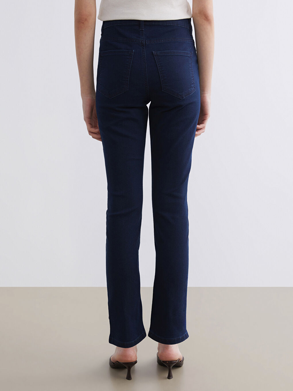 Siyah Slim Fit Kadın Jean Pantolon-3