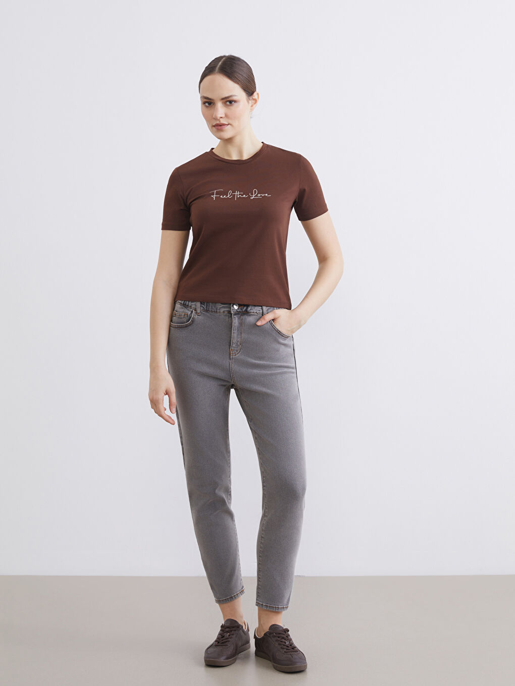 Gri Slim Mom Kadın Jean Pantolon	