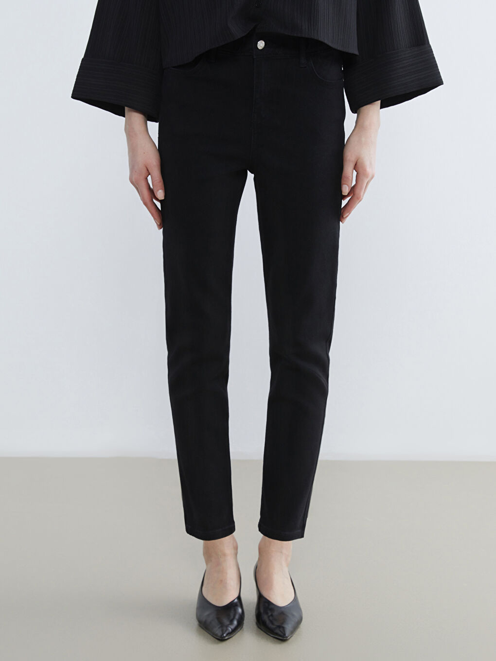 Siyah Slim Mom Kadın Jean Pantolon-1