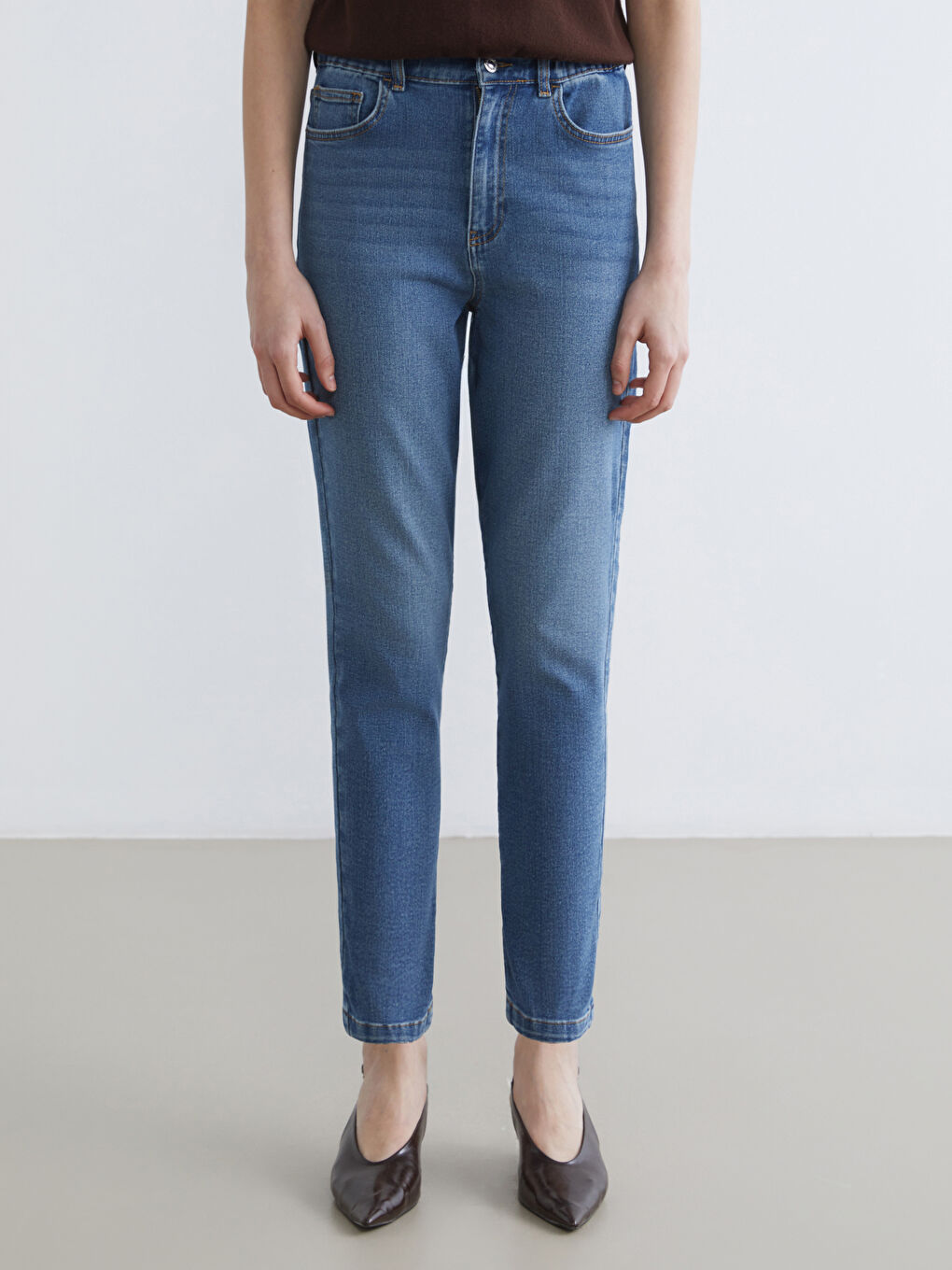 İndigo Beli Lastikli Slim Mom Kadın Jean Pantolon-1