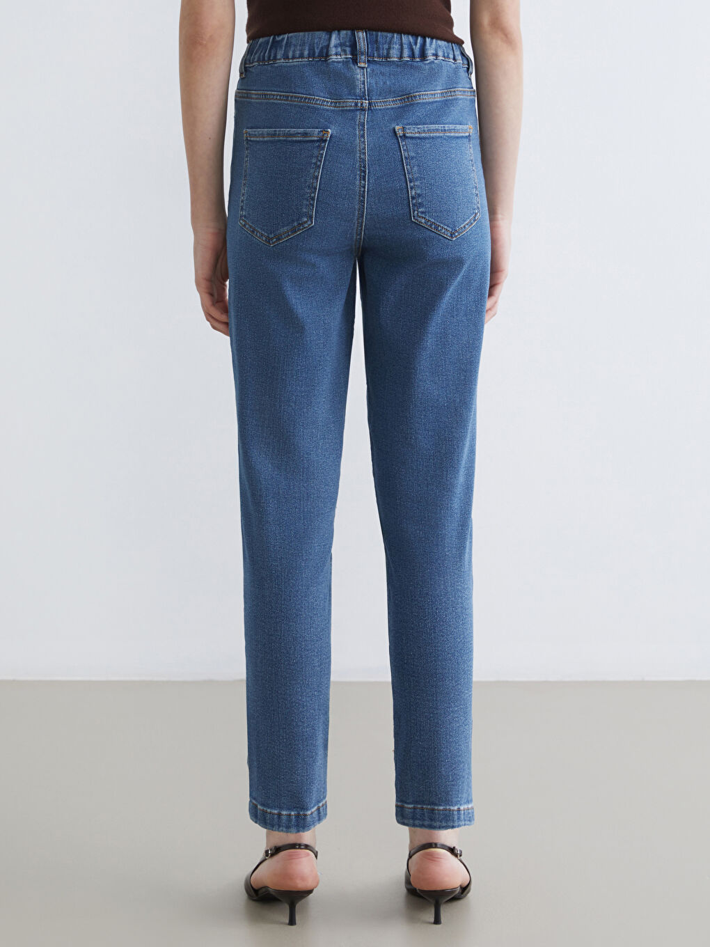 İndigo Beli Lastikli Slim Mom Kadın Jean Pantolon-3