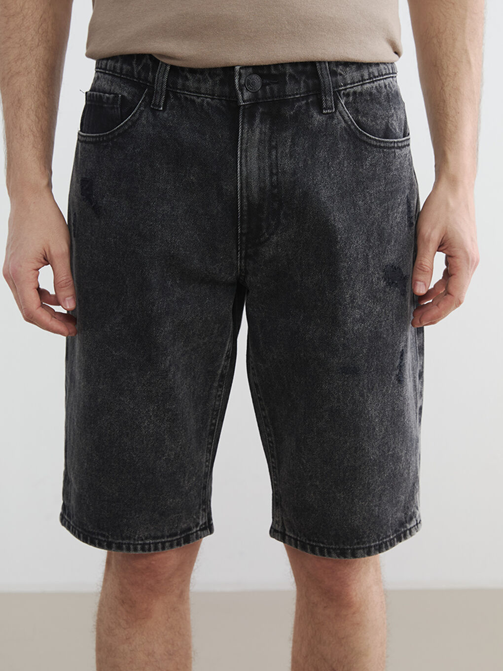 Man BLACK Denim Shorts-2