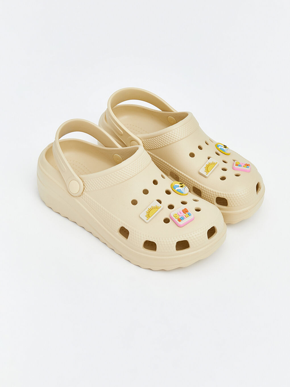 قبقاب بيج امرأة