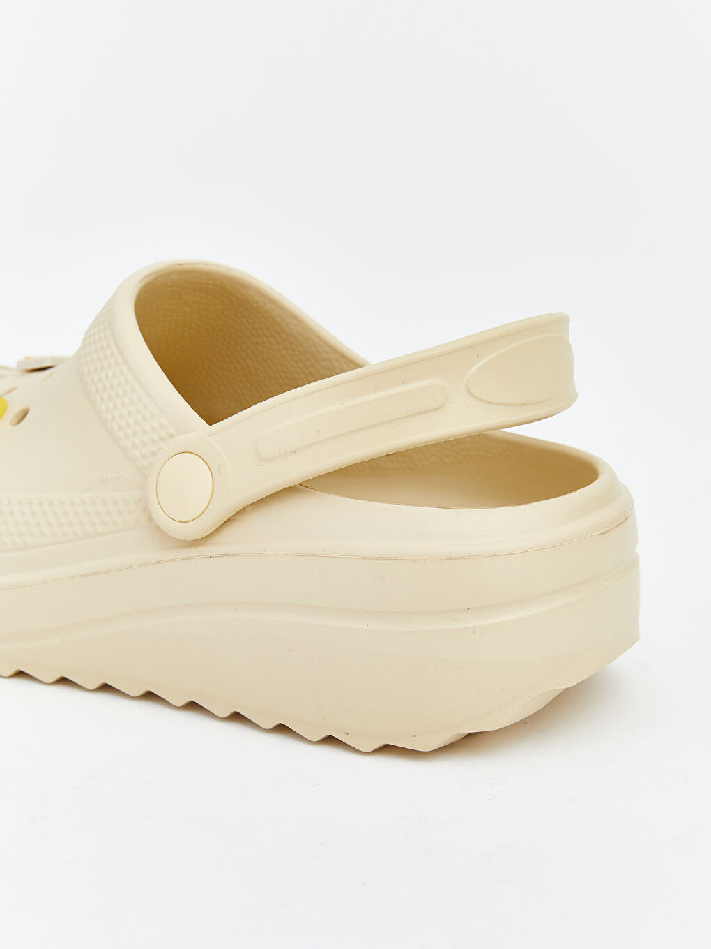 قبقاب بيج امرأة-4