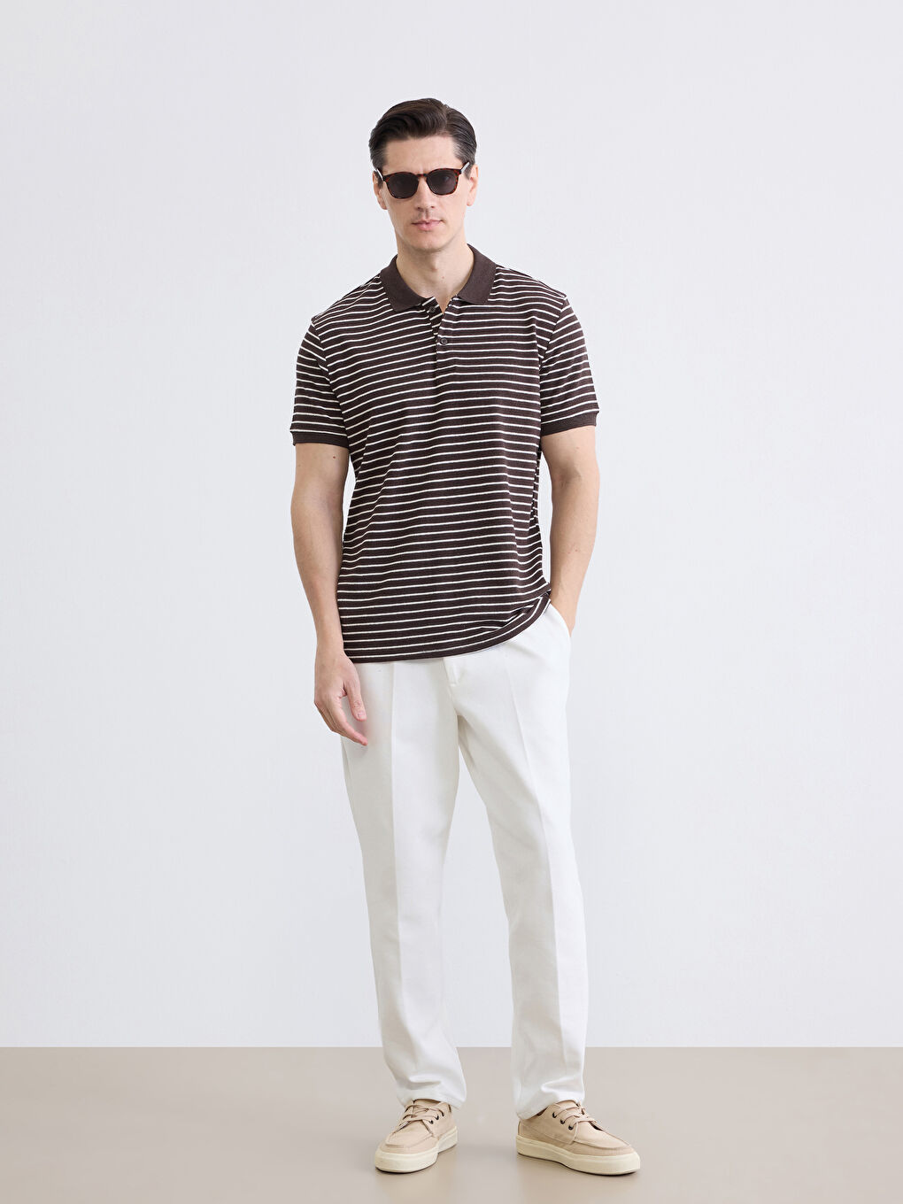 Kahverengi Polo Yaka Çizgili Erkek Tişört-1