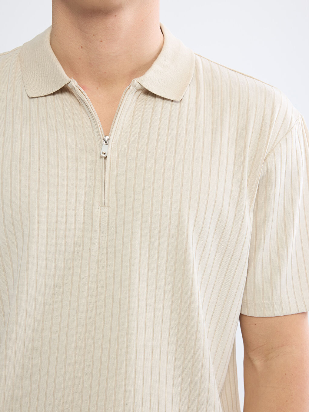 Bej Polo Yaka Çizgili Erkek Tişört-2