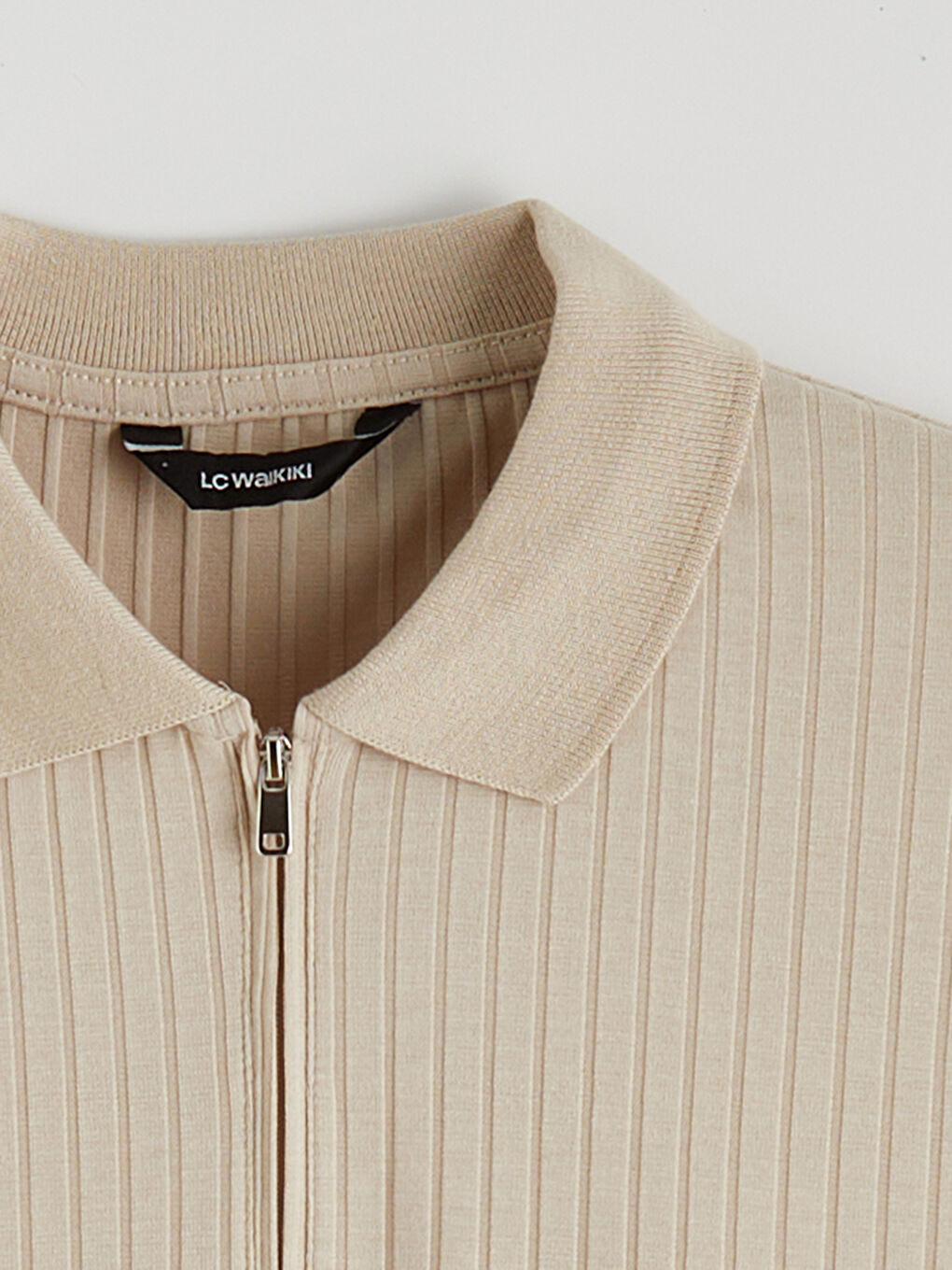 Bej Polo Yaka Çizgili Erkek Tişört-1