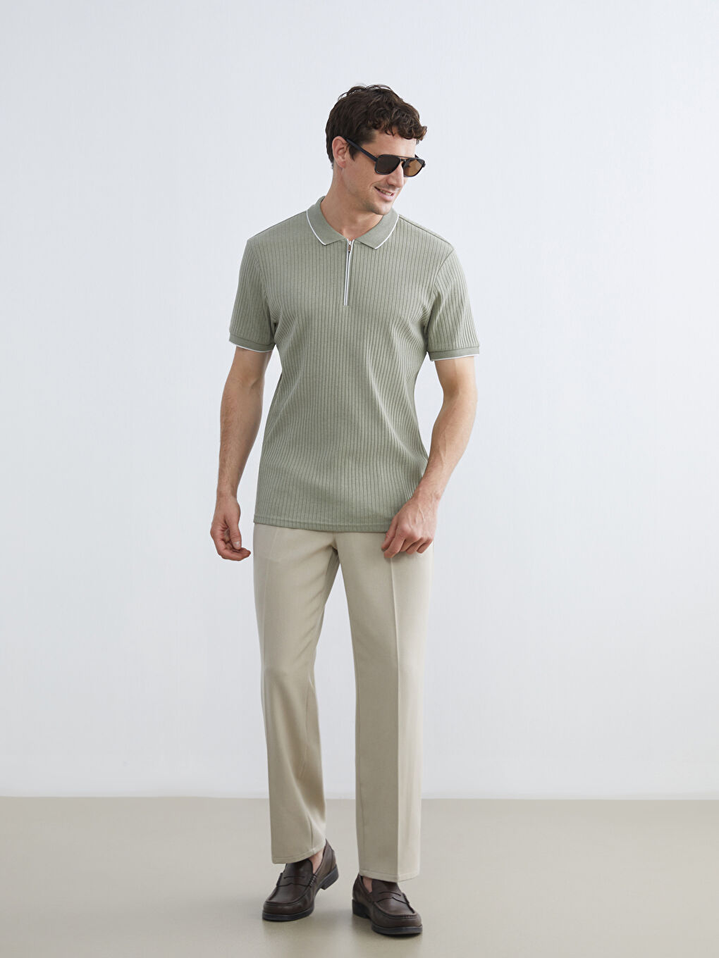 Haki Polo Yaka Çizgili Erkek Tişört-1