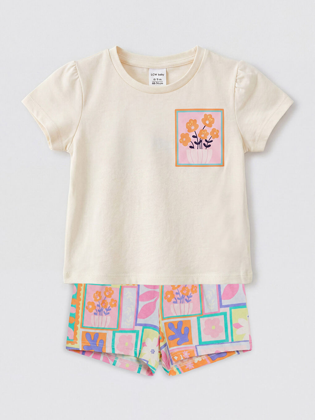 Ekru Çiçek Baskılı Kız Bebek Tişört ve Şort Takım