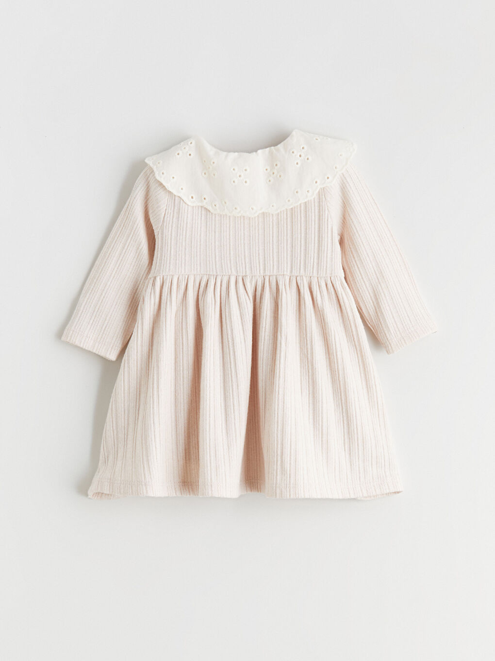 جلەی یاخەی پیته‌ر پان بۆ منداڵە کچە-2