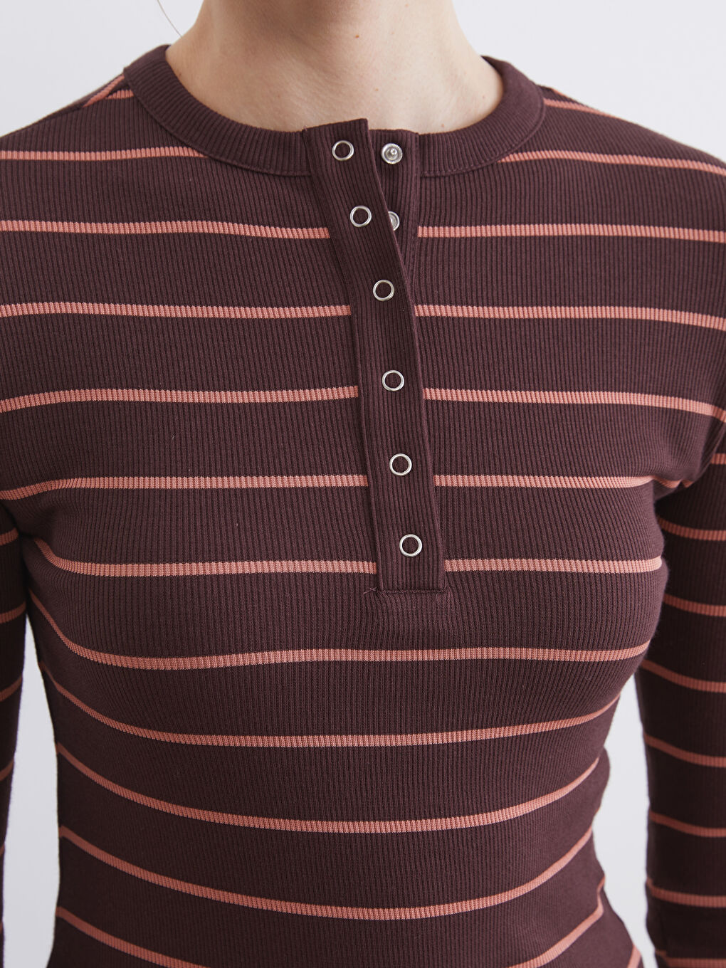 Полосатый боди с круглым вырезом.-3