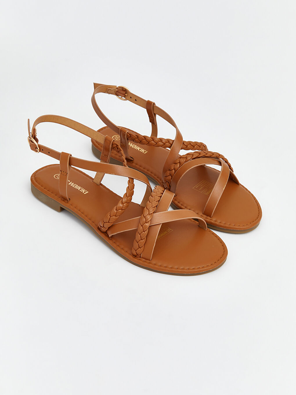 سەندەلی ژنانه‌ بە قایشە کراس کراس