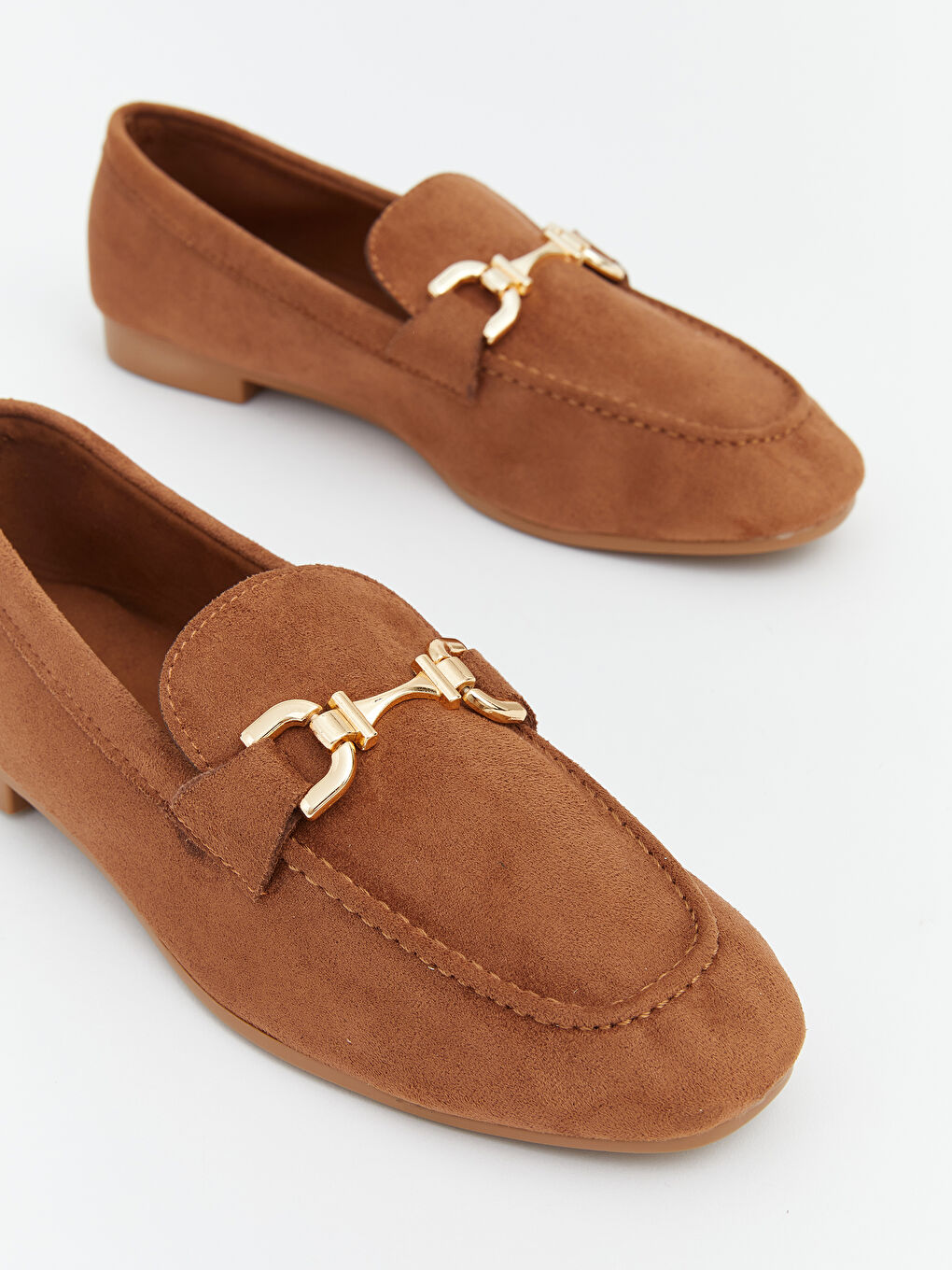 Kahverengi Süet Görünümlü Metal Aksesuarlı Kadın Loafer-2