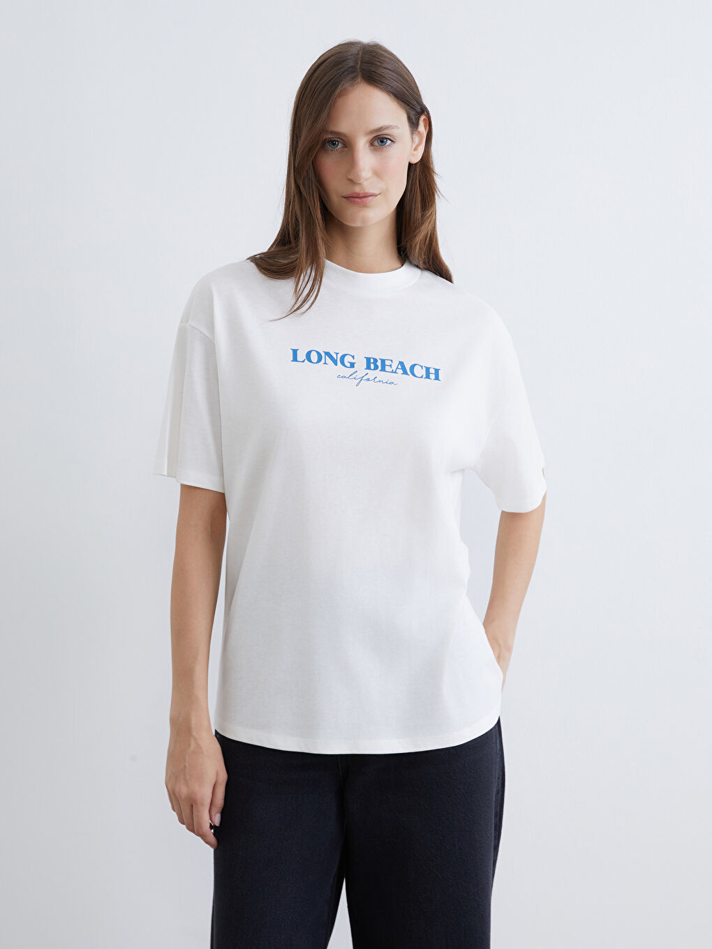 Ekru Bisiklet Yaka Baskılı Kadın Tişört-1