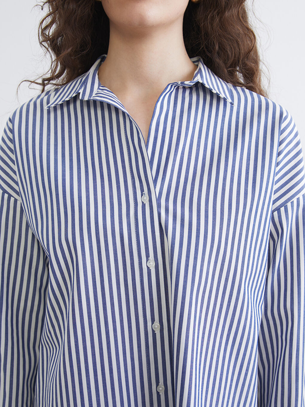 Жінка ТЕМНО-СИНІЙ Сорочка-2