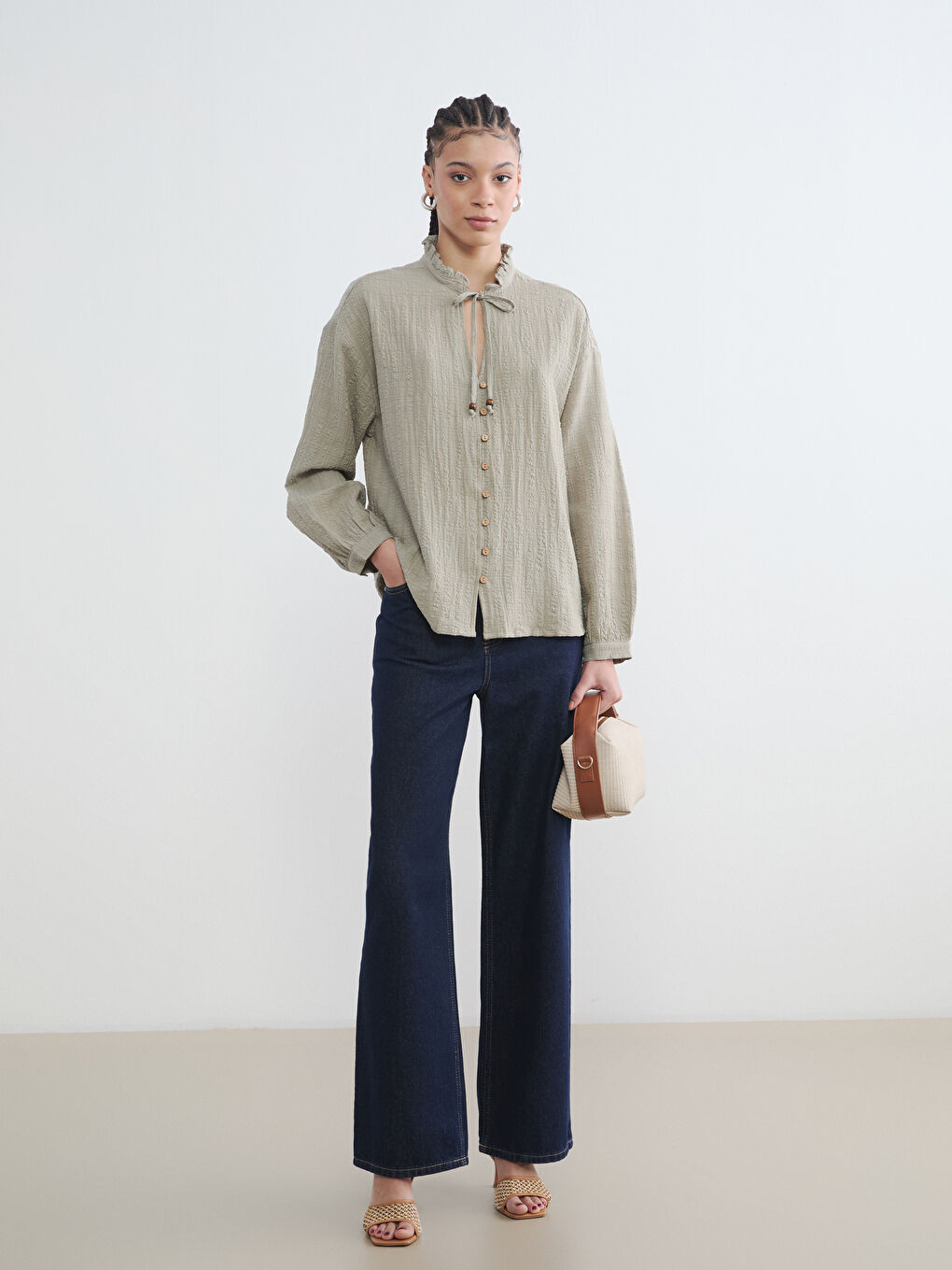 ქალი ხაკისფერი პერანგი-1