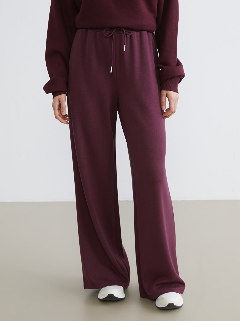 پانتۆڵی ئارەقەی ژنان قاچی ڕاست و فراوان-1