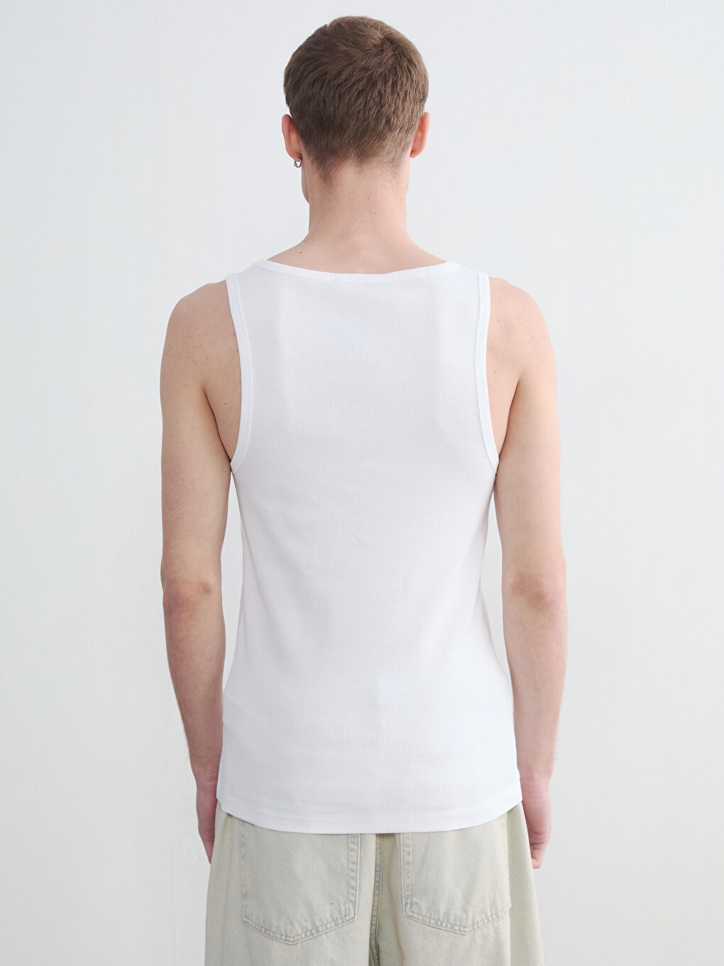 تيشيرت رجالي بدون أكمام بقصة ضيقة وياقة دائرية-3