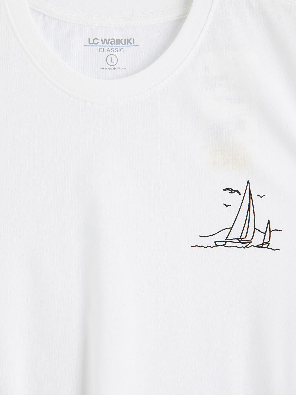 تي شيرت رجالي مطبوع بياقة دائرية-8