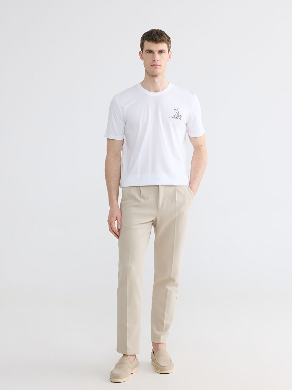 تي شيرت رجالي مطبوع بياقة دائرية-3