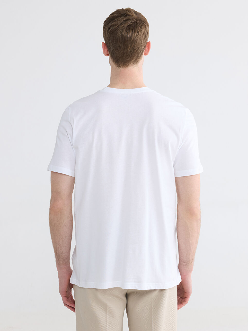 تي شيرت رجالي مطبوع بياقة دائرية-5