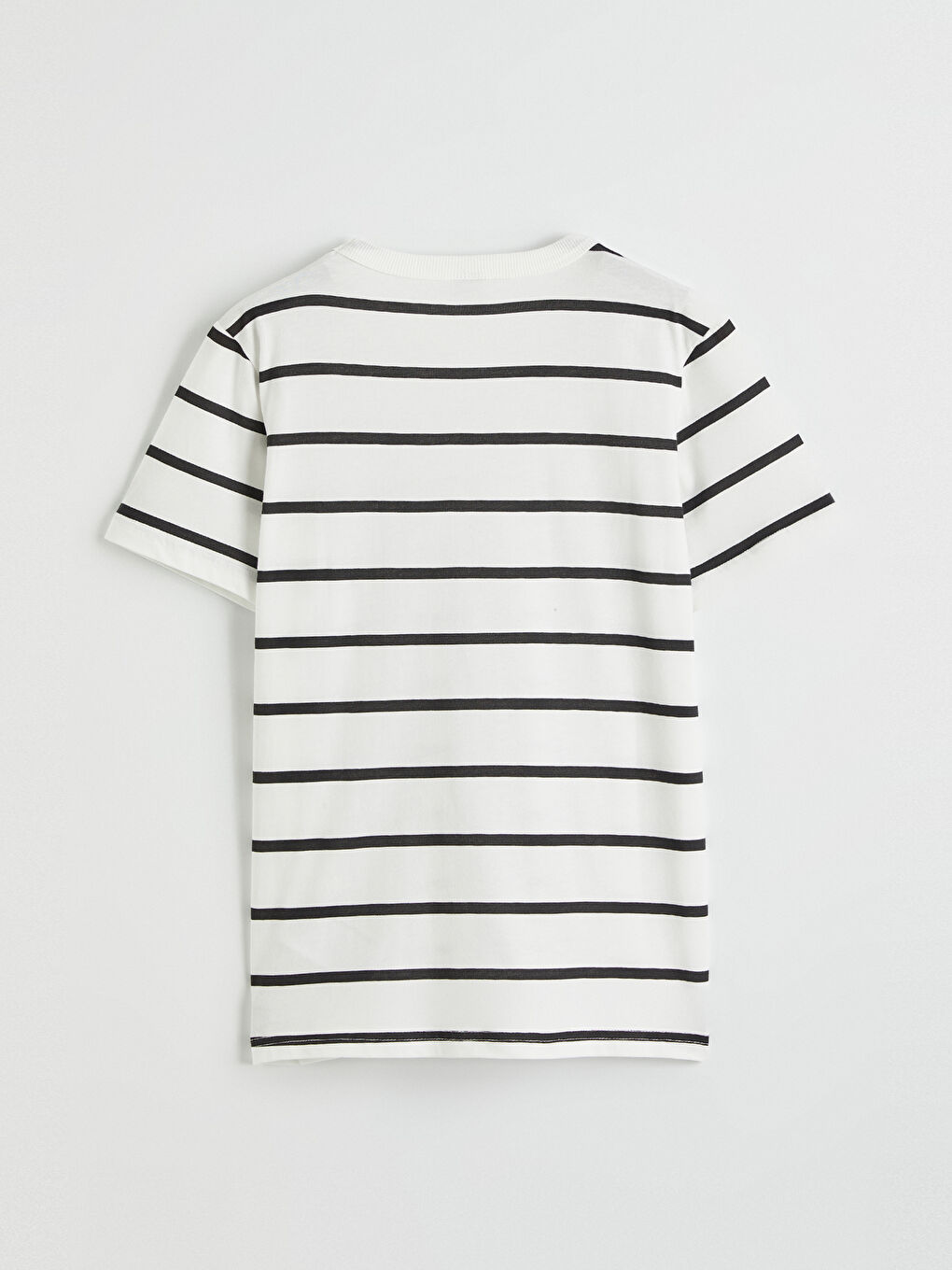 Siyah Bisiklet Yaka Çizgili Erkek Çocuk Tişört-1