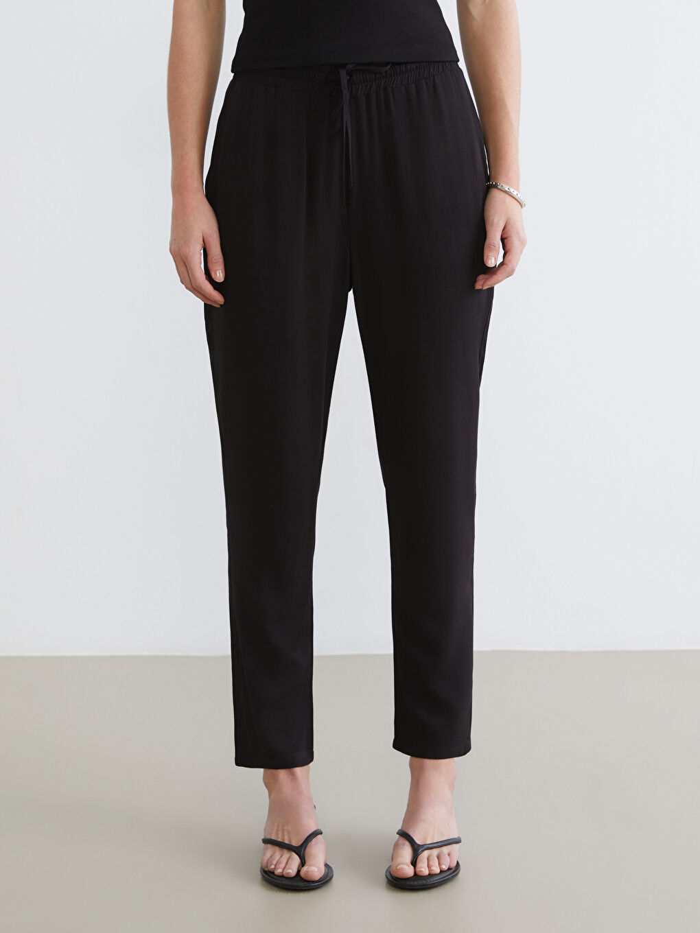 Woman BLACK Trousers-1