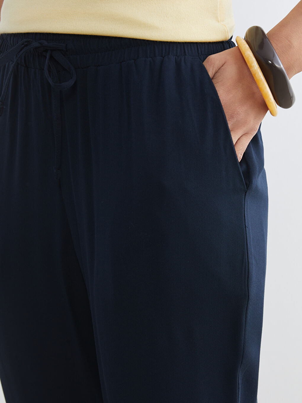 Woman NAVY Trousers-2