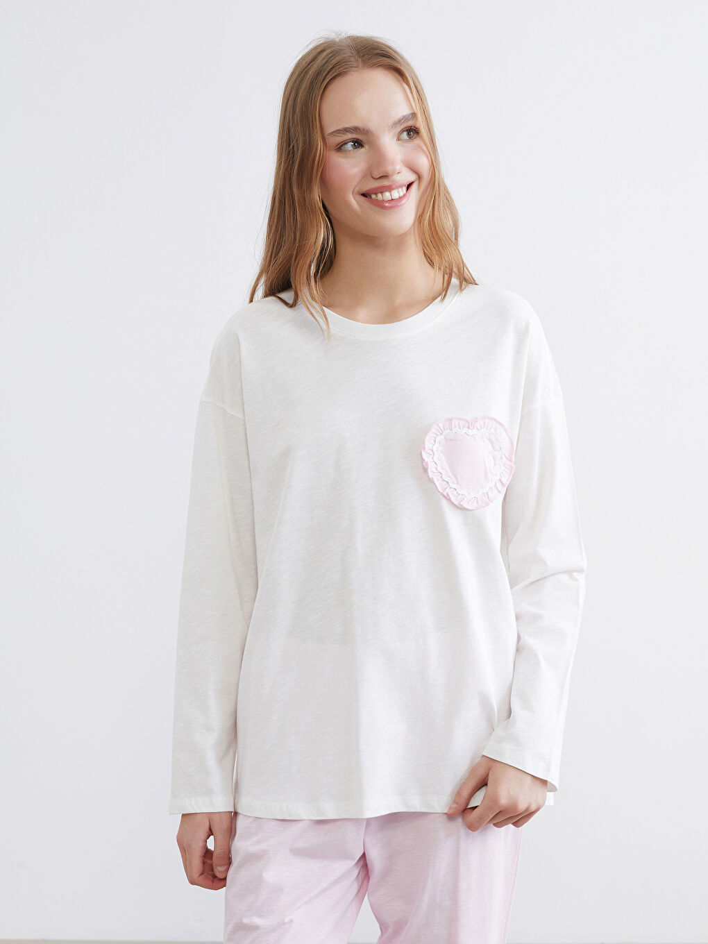 Pembe Bisiklet Yaka Nakışlı Kadın Pijama Takım-1