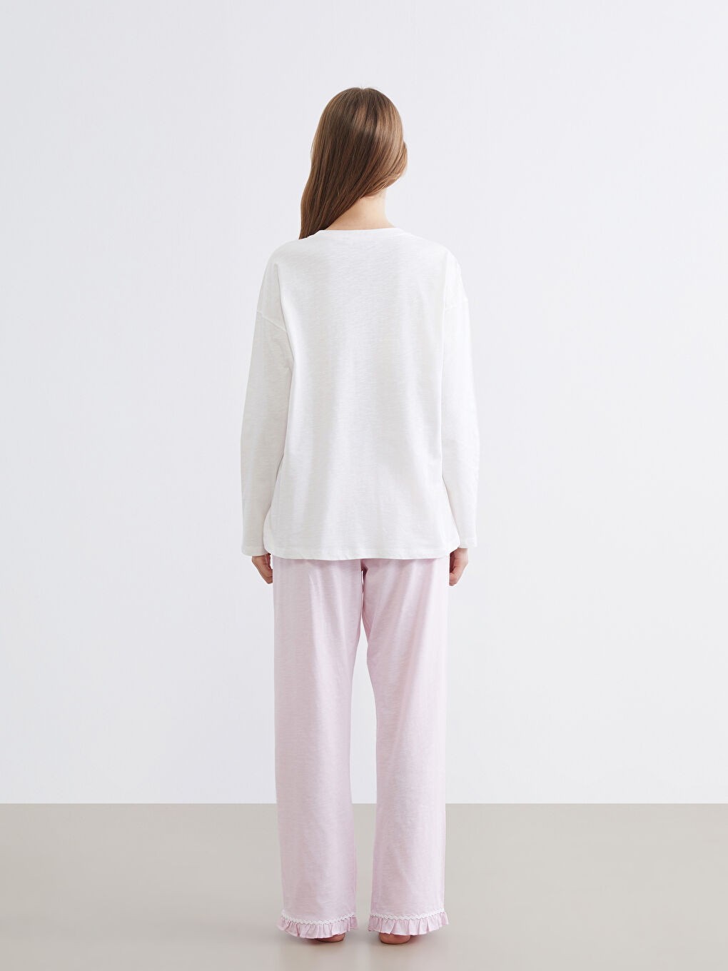 Pembe Bisiklet Yaka Nakışlı Kadın Pijama Takım-3