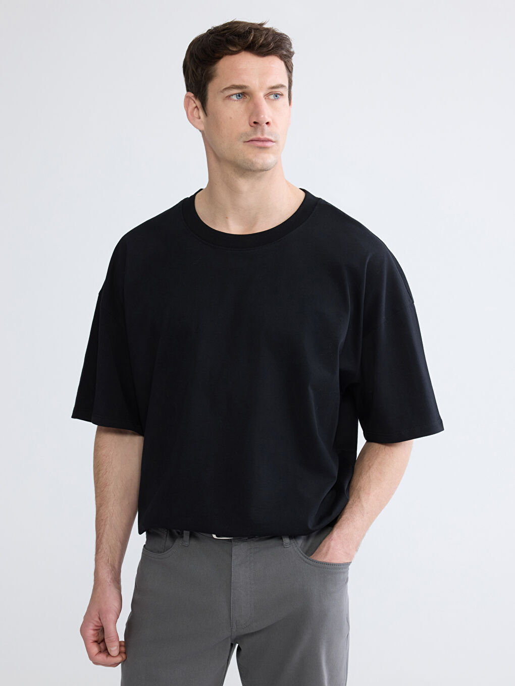 Siyah Oversize Fit Bisiklet Yaka Kısa Kollu Erkek Tişört