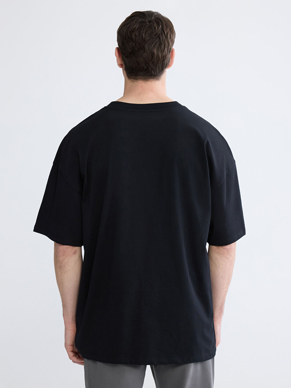 Siyah Oversize Fit Bisiklet Yaka Kısa Kollu Erkek Tişört-3