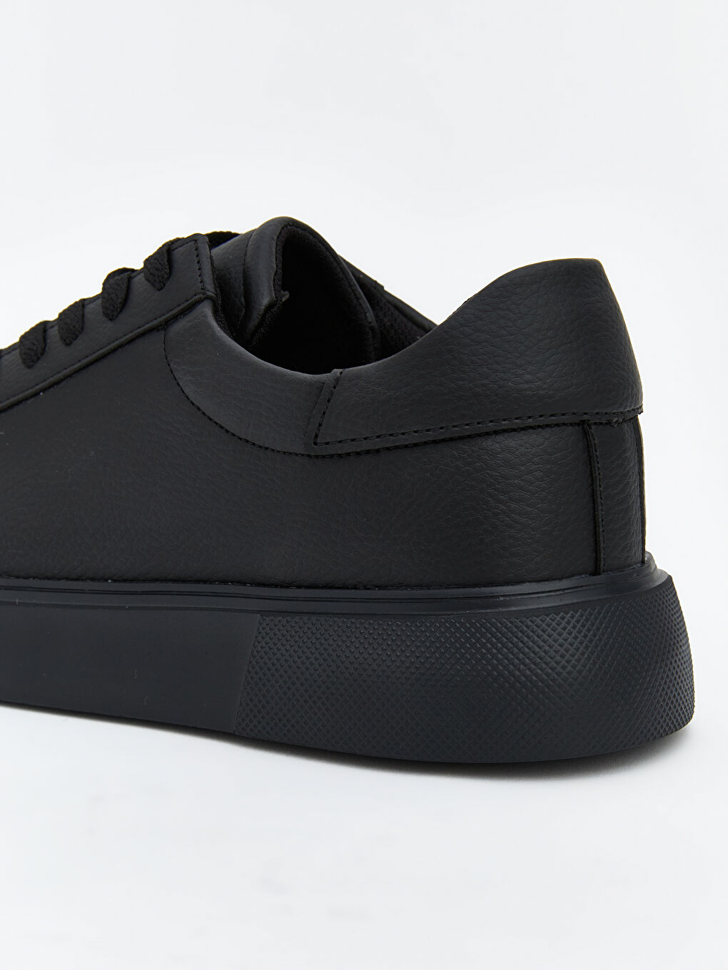 Siyah Deri Görünümlü Erkek Spor Ayakkabı-4